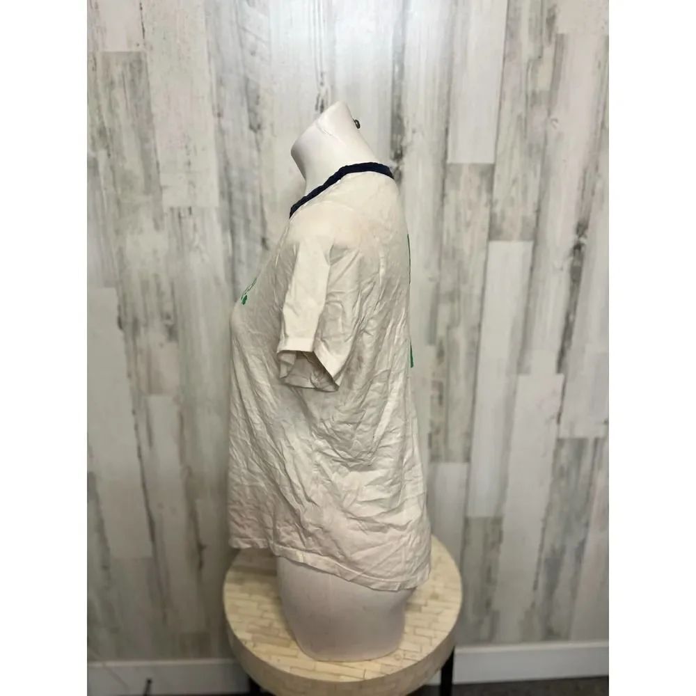 White tshirt - Picture 2 of 5